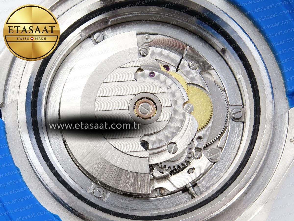 Omega SEAMASTER PLANET OCEAN 6000M WHITE DIAL BLUE BEZEL ON RUBBER A2824 - Görsel 19