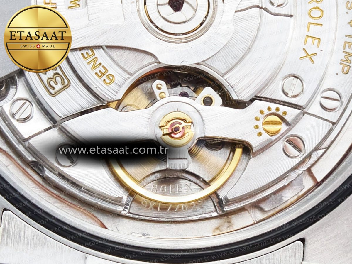Rolex Oyster Perpetual 126000 41mm Clean 1:1 Best Edition 904L Steel Red Dial VR3230 - Görsel 24